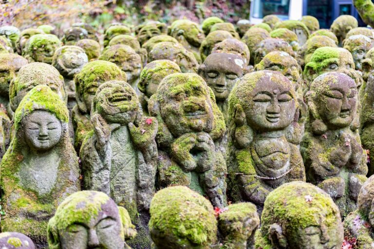 Garden of buddha statues - Hollow Bones Zen, founded by Jun Po Denis Kelly Roshi